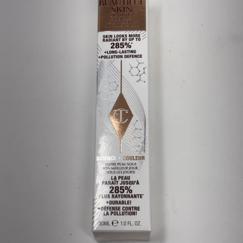 Charlotte Tilbury Beautiful Skin Foundation 8 Neutral 30ml Medium Coverage Glow